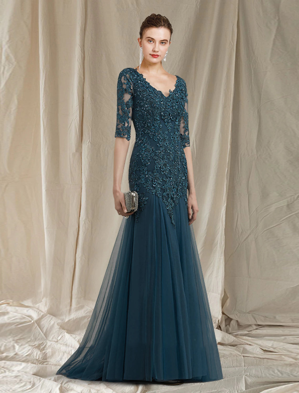 Abito da madre della sposa a trapezio, elegante, con scollo a V, strascico a ruota, in pizzo, tulle, mezza manica, senza applicazioni di volant